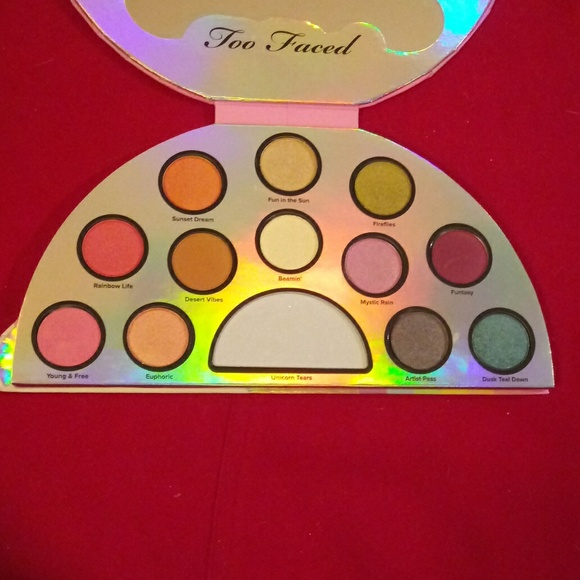 TOO FACED LIFE'S A FESTIVAL EYESHADOW PALETTE - Picture 5 of 8